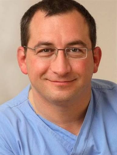 Platinum Dental Budapest, Benedek Peter Dentist